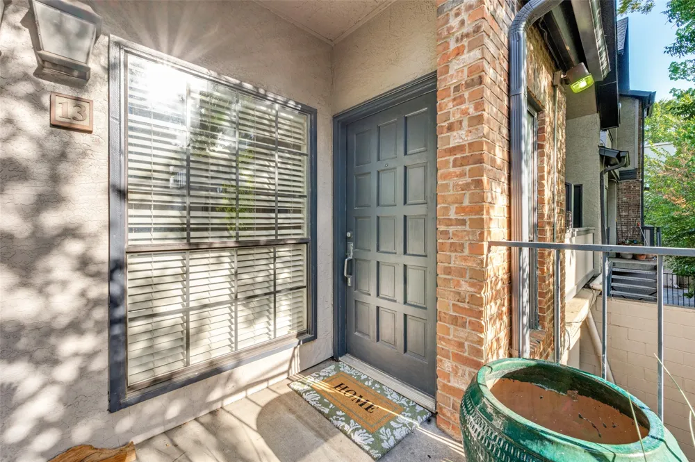 4102 Buena Vista Street #13 Dallas, TX 75204
