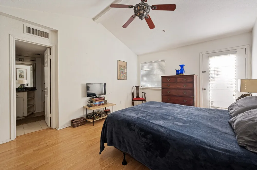 4102 Buena Vista Street #13 Dallas, TX 75204