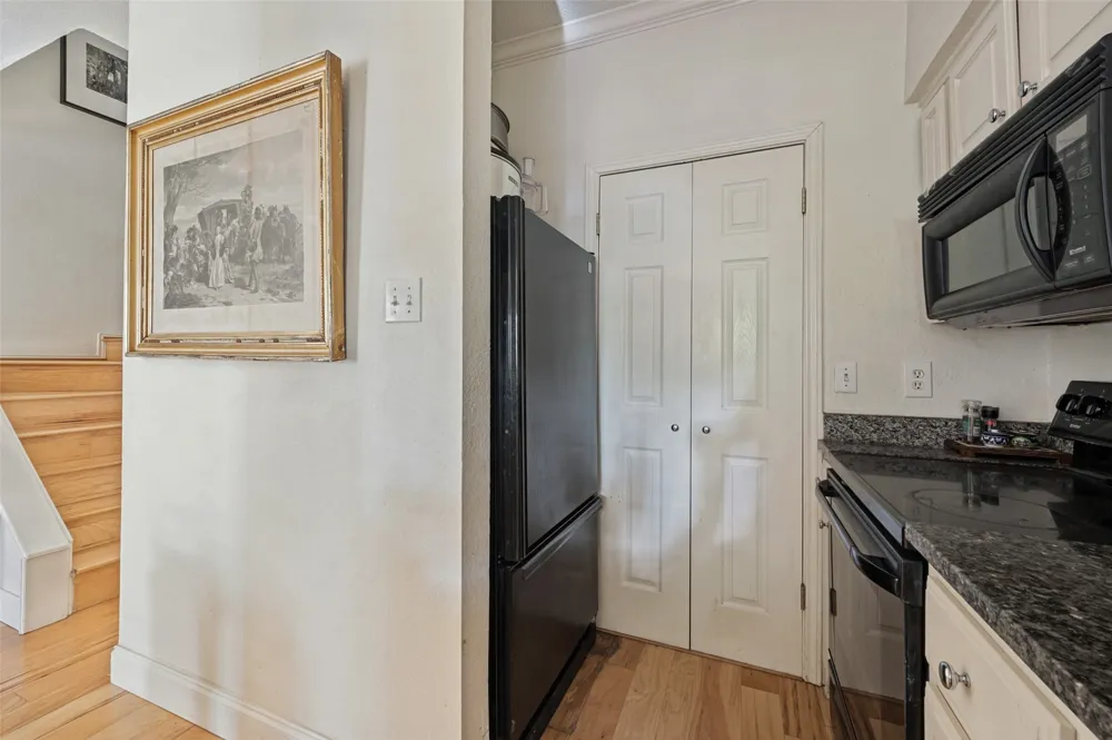 4102 Buena Vista Street #13 Dallas, TX 75204