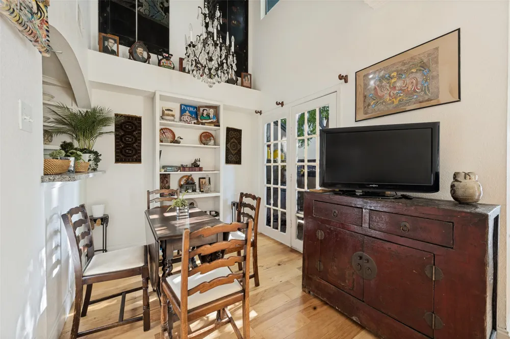 4102 Buena Vista Street #13 Dallas, TX 75204
