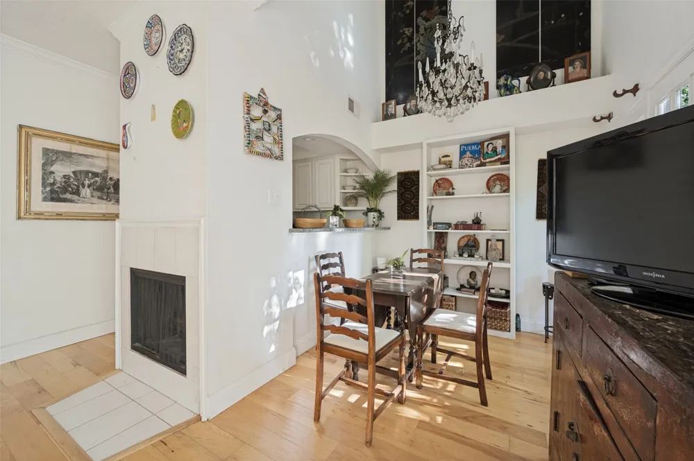 4102 Buena Vista Street #13 Dallas, TX 75204