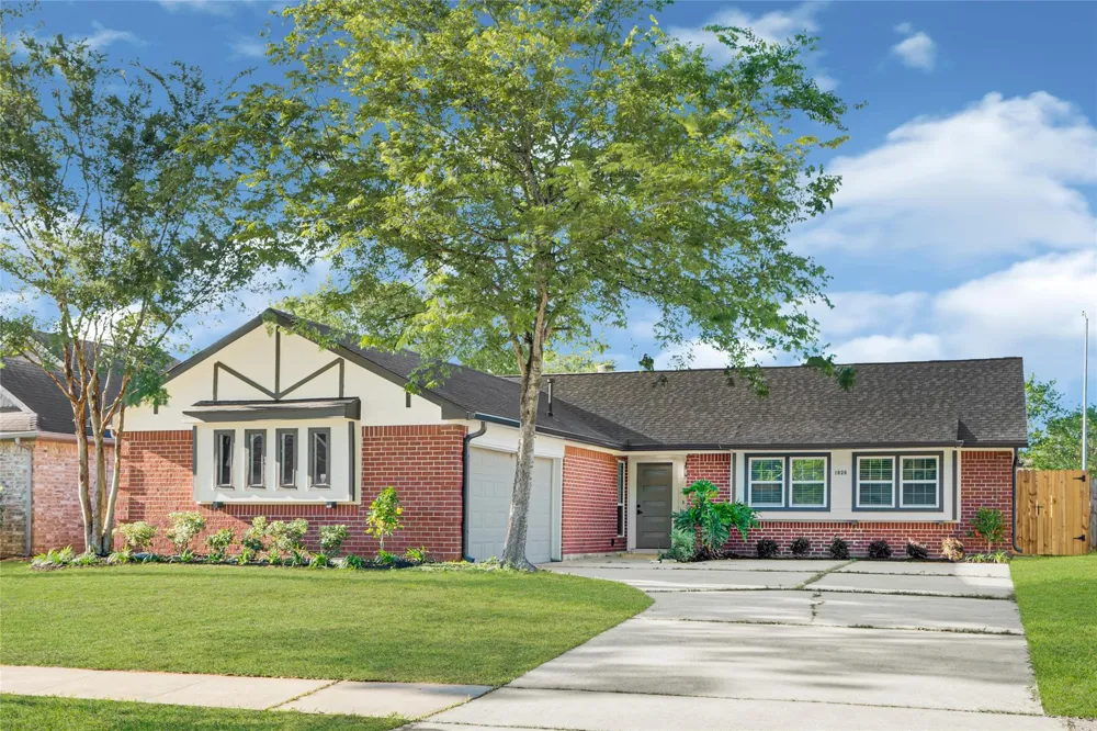 1826 Crestview Court Missouri City, TX 77459