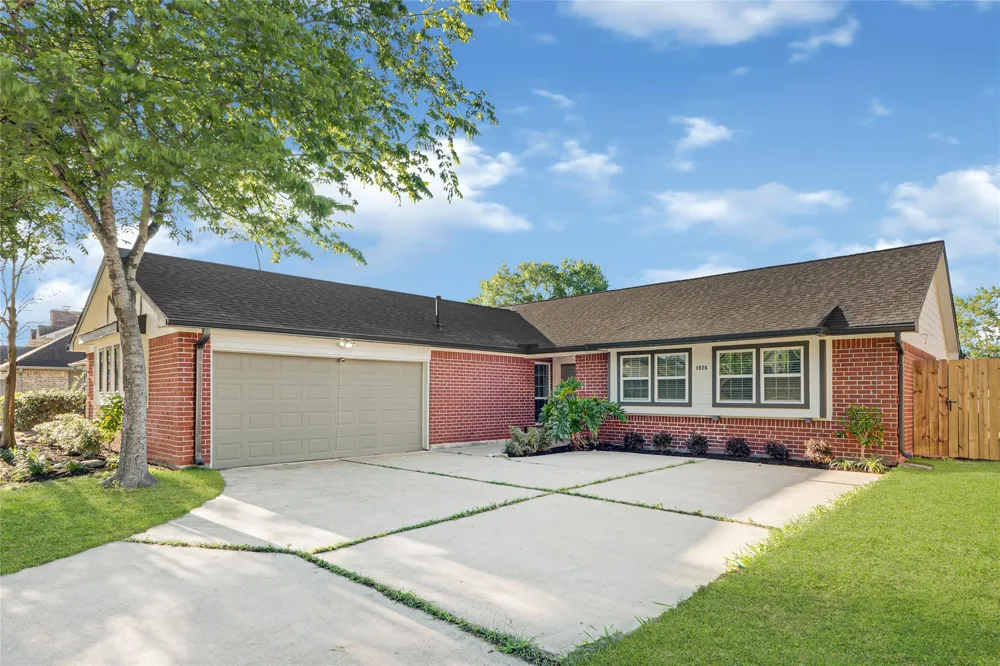 1826 Crestview Court Missouri City, TX 77459