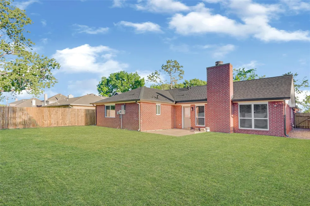 1826 Crestview Court Missouri City, TX 77459