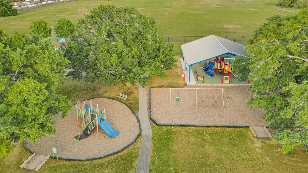 1826 Crestview Court Missouri City, TX 77459