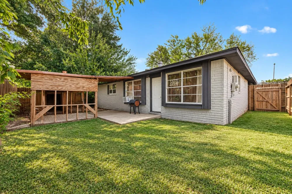 4845 E Ridge Creek Drive Houston, TX 77053