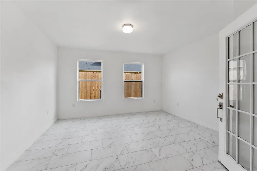 311 Road 51021 Cleveland, TX 77327