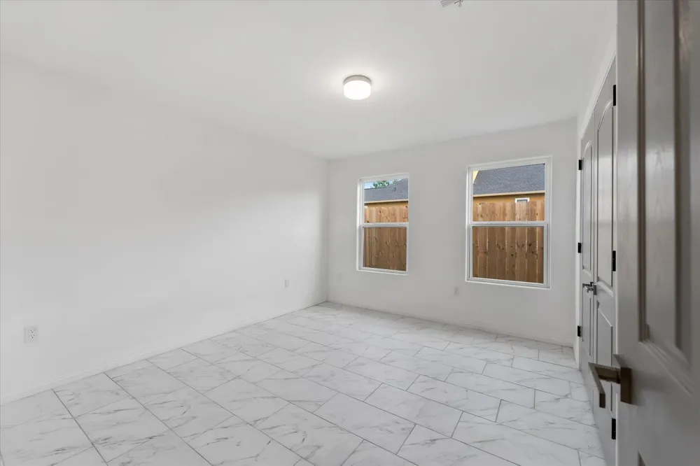 311 Road 51021 Cleveland, TX 77327