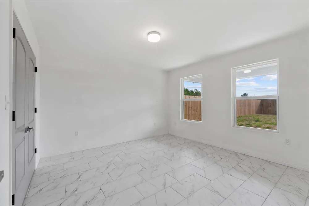 311 Road 51021 Cleveland, TX 77327