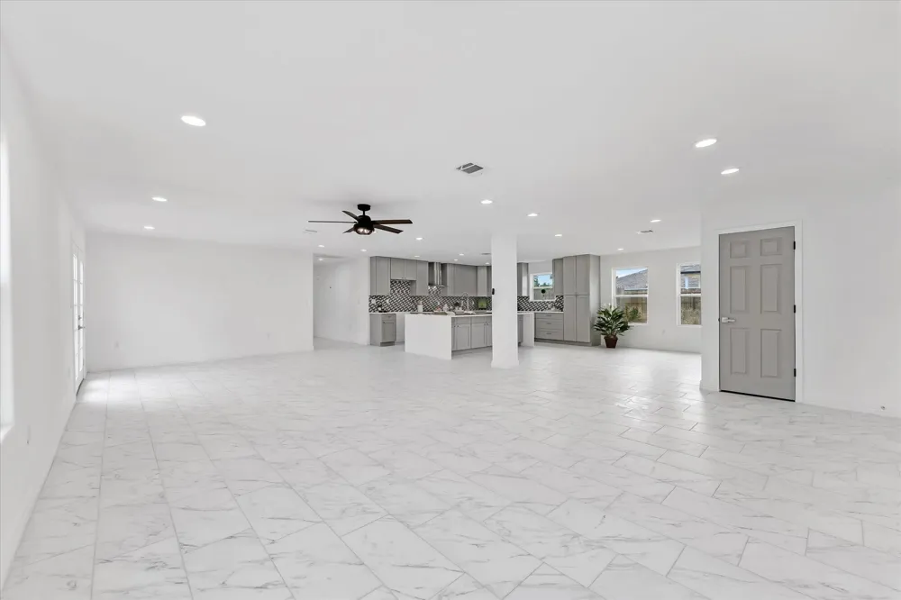 311 Road 51021 Cleveland, TX 77327