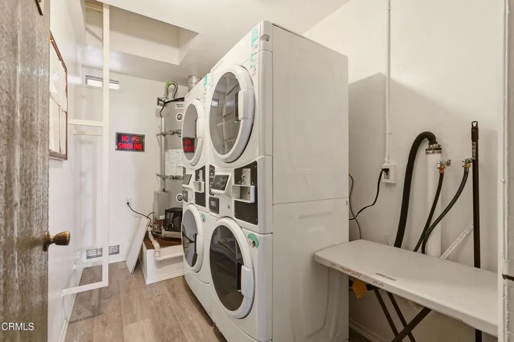 408 Burchett Street #11 Glendale, CA 91203