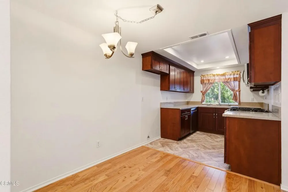 408 Burchett Street #11 Glendale, CA 91203