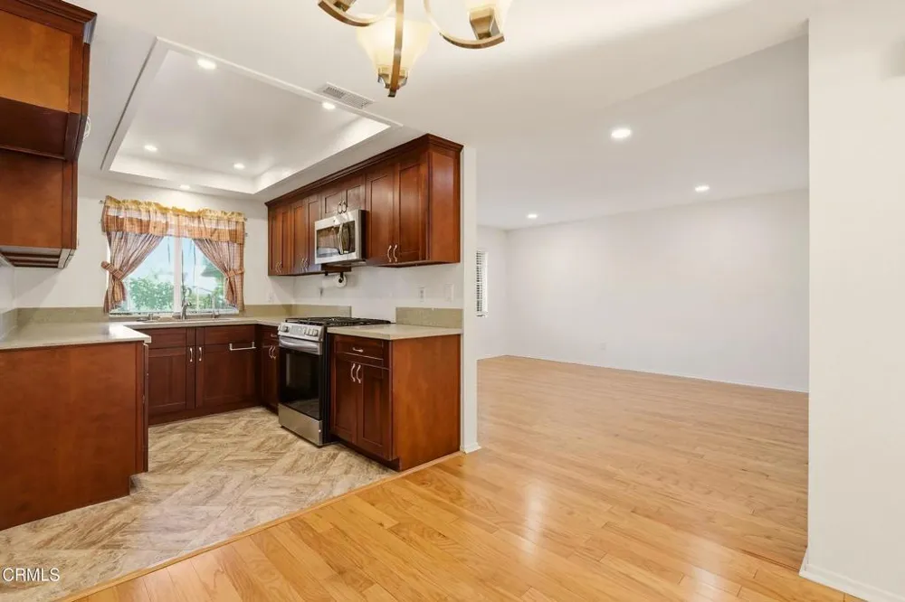 408 Burchett Street #11 Glendale, CA 91203