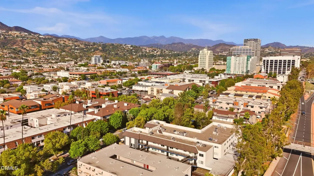 408 Burchett Street #11 Glendale, CA 91203