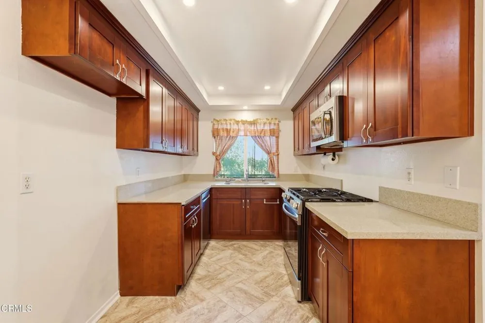 408 Burchett Street #11 Glendale, CA 91203