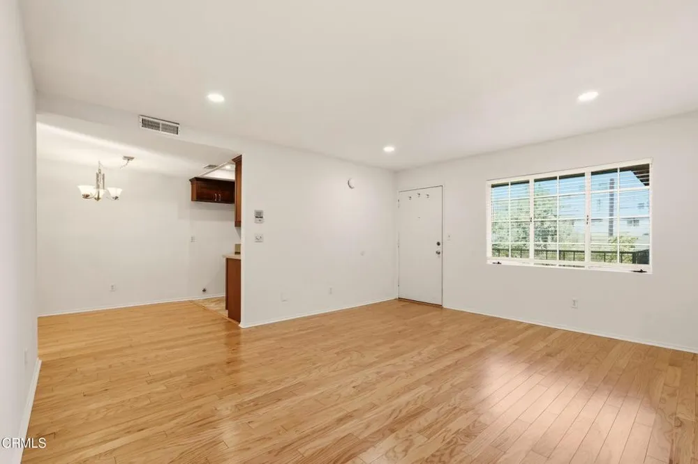 408 Burchett Street #11 Glendale, CA 91203