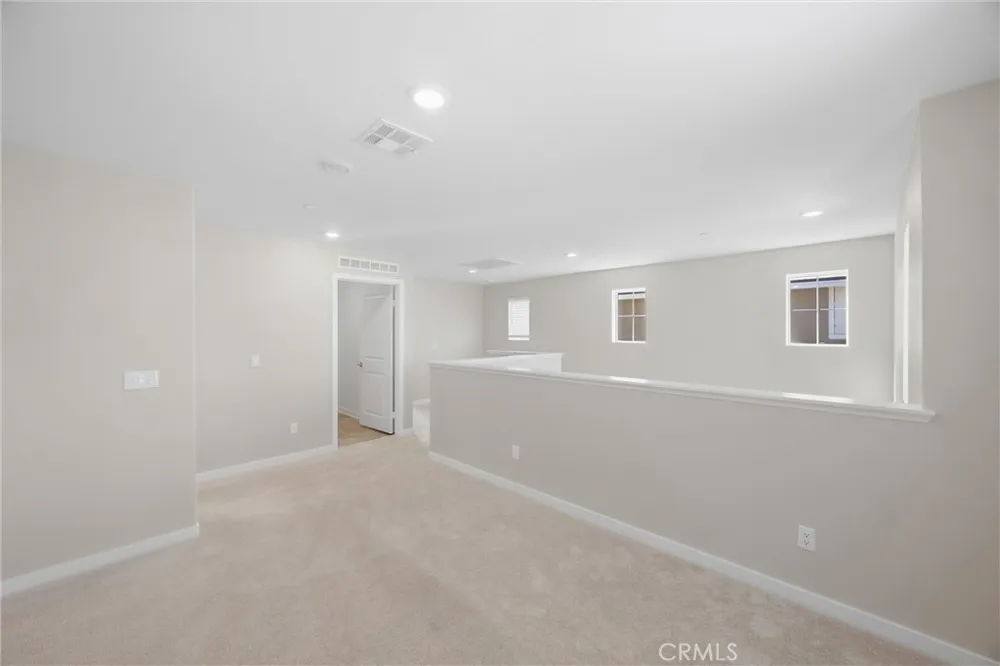 16775 Fern Pine Fontana, CA 92336