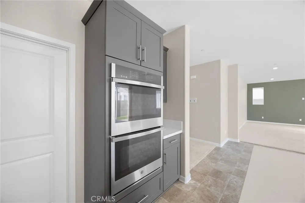 16775 Fern Pine Fontana, CA 92336
