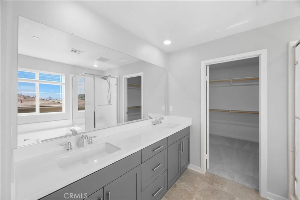 16775 Fern Pine Fontana, CA 92336