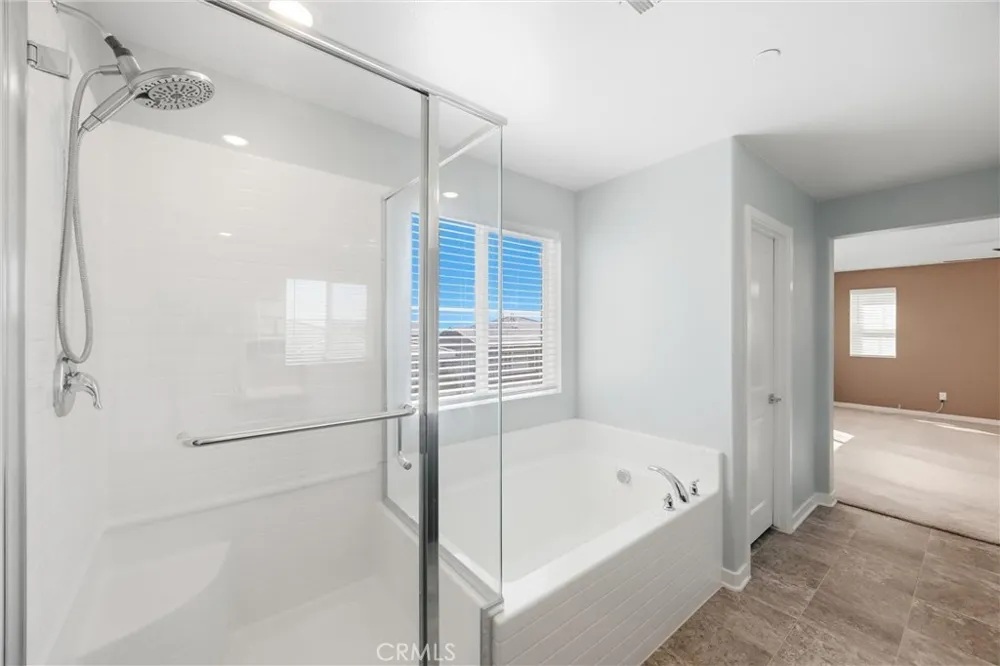 16775 Fern Pine Fontana, CA 92336