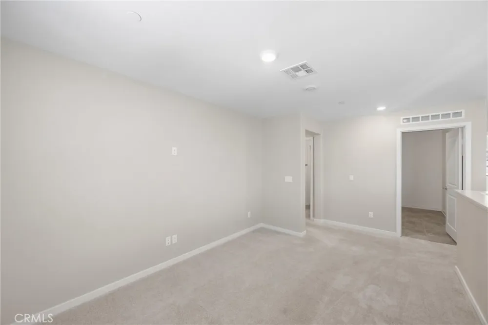 16775 Fern Pine Fontana, CA 92336