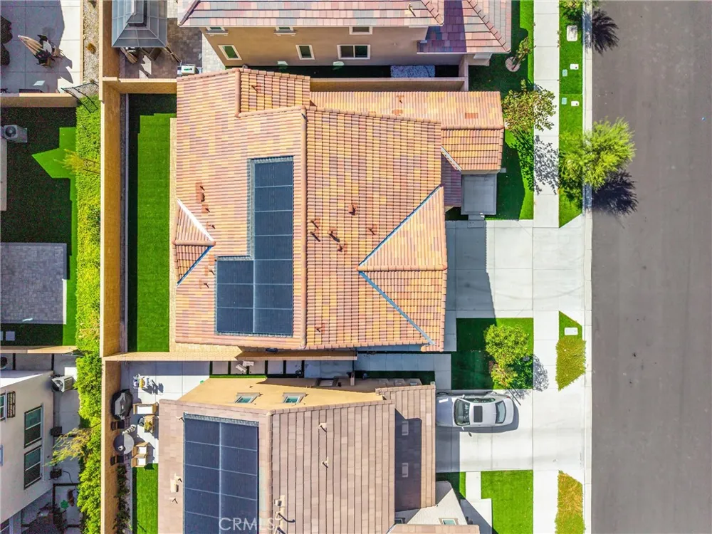 16775 Fern Pine Fontana, CA 92336