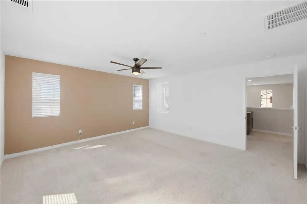 16775 Fern Pine Fontana, CA 92336