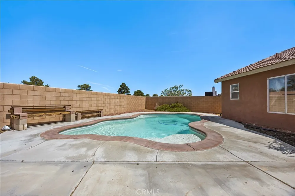 10716 Wakefield Street E Adelanto, CA 92301