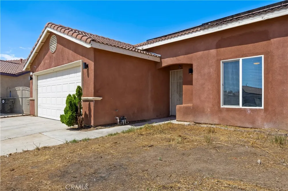 10716 Wakefield Street E Adelanto, CA 92301