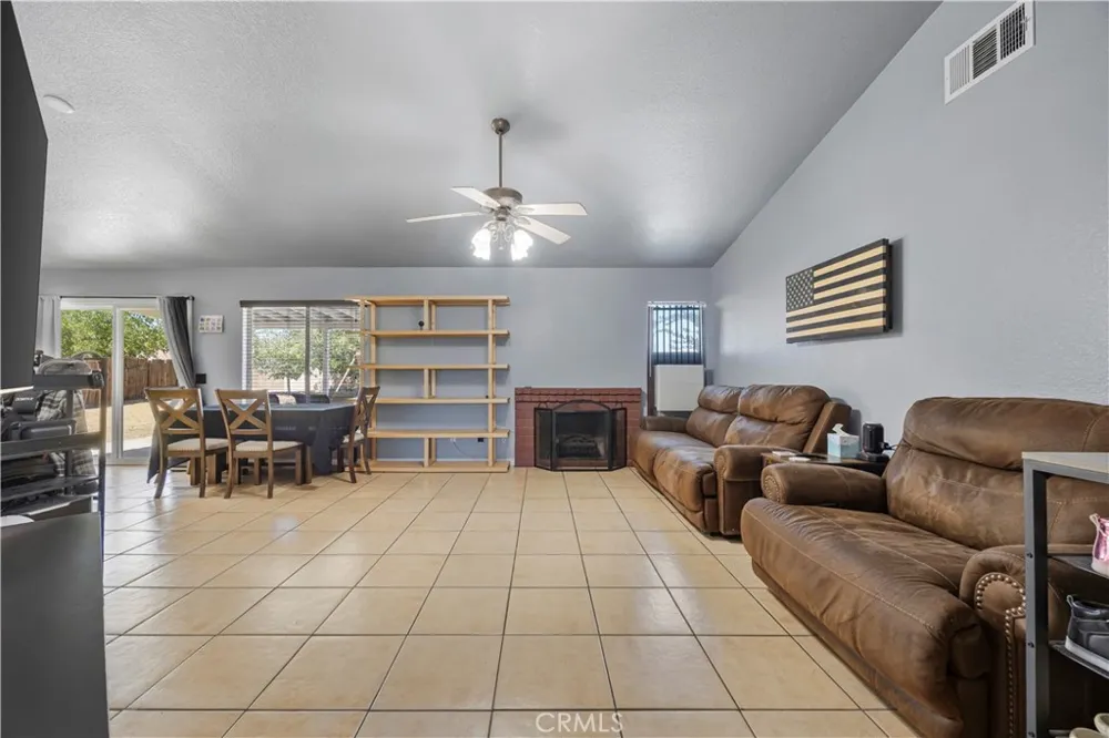 10716 Wakefield Street E Adelanto, CA 92301