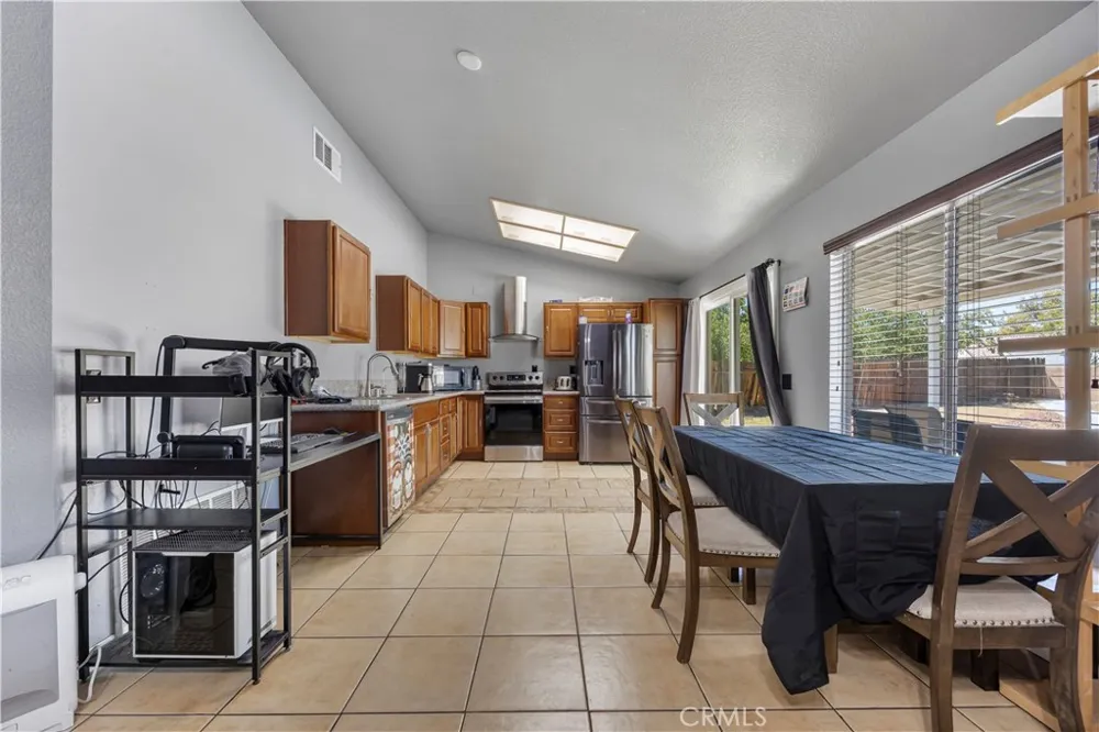 10716 Wakefield Street E Adelanto, CA 92301