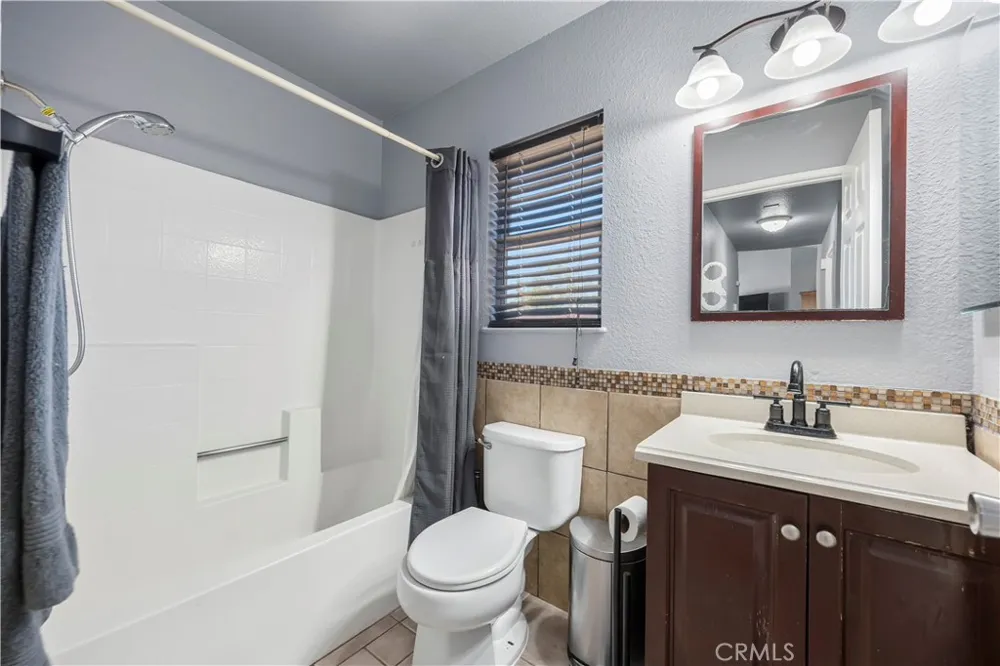 10716 Wakefield Street E Adelanto, CA 92301