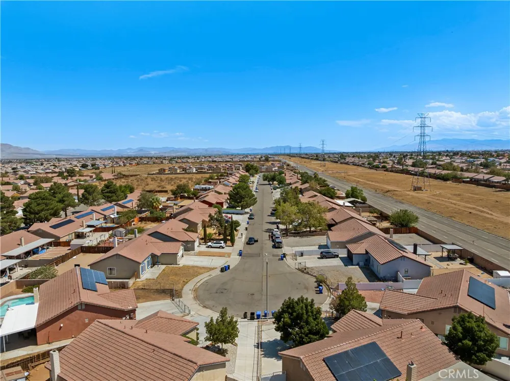 10716 Wakefield Street E Adelanto, CA 92301