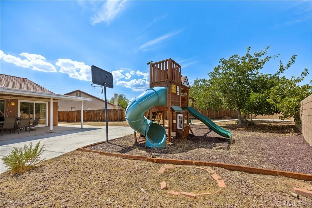 10716 Wakefield Street E Adelanto, CA 92301