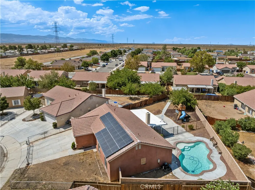 10716 Wakefield Street E Adelanto, CA 92301