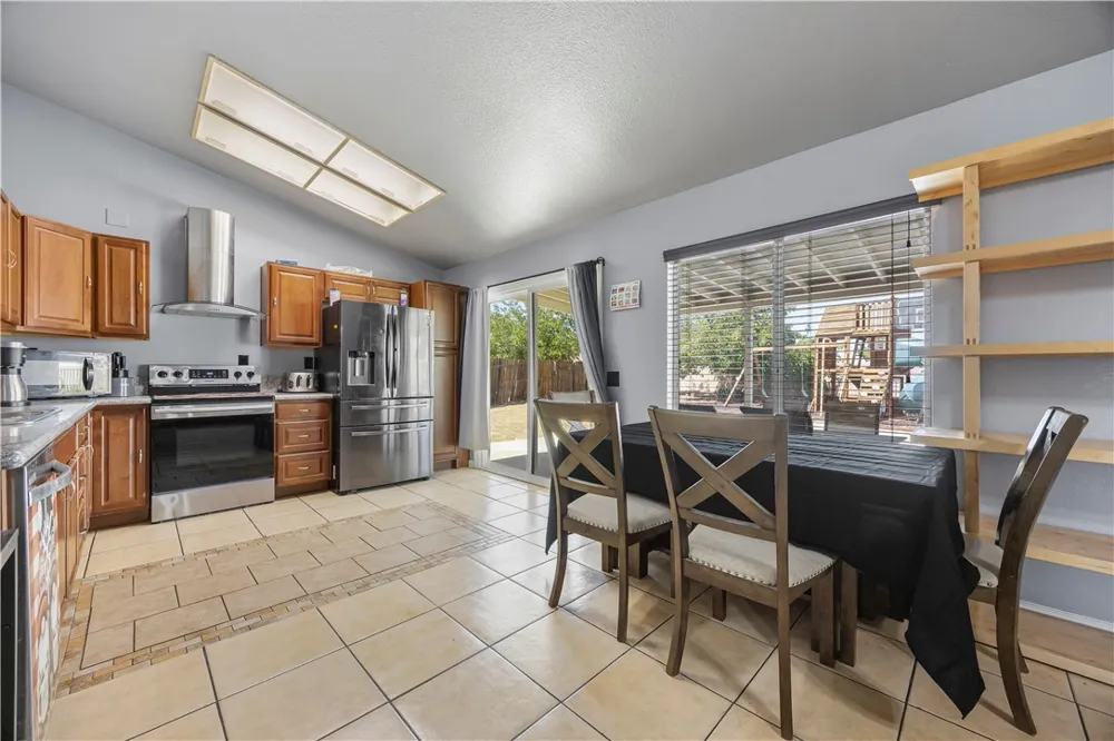 10716 Wakefield Street E Adelanto, CA 92301