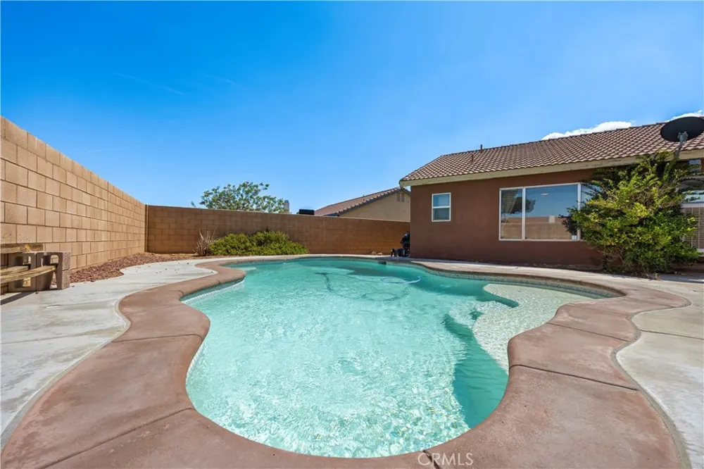 10716 Wakefield Street E Adelanto, CA 92301