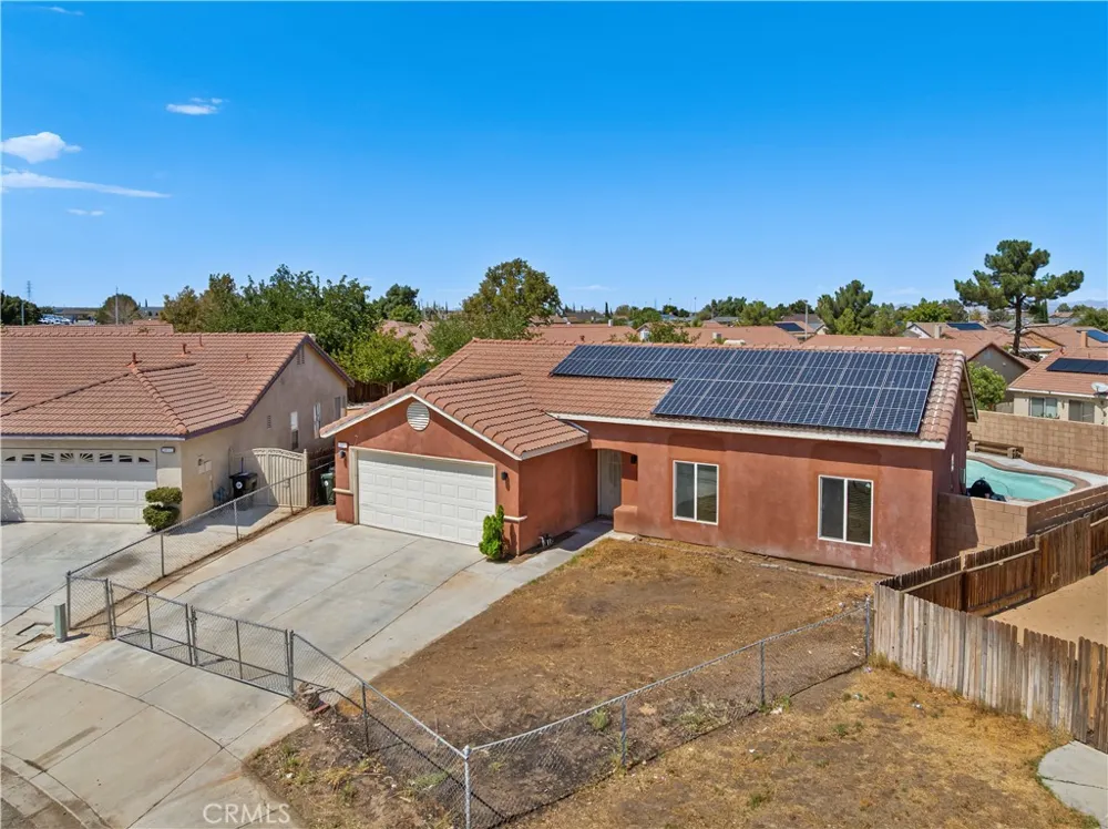 10716 Wakefield Street E Adelanto, CA 92301