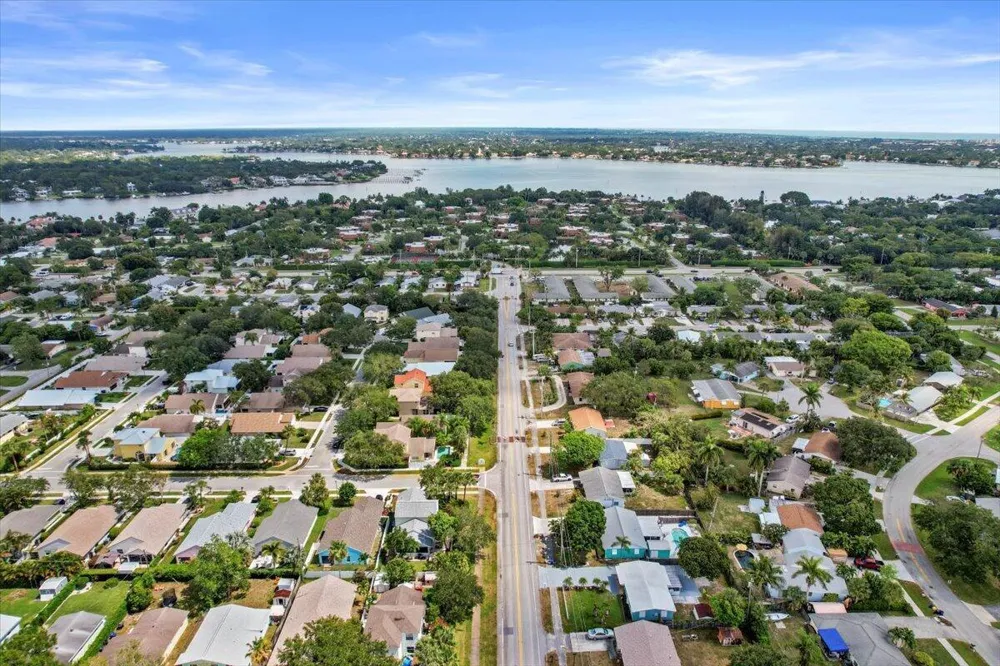 503 PENNOCK LANE Jupiter, FL 33458