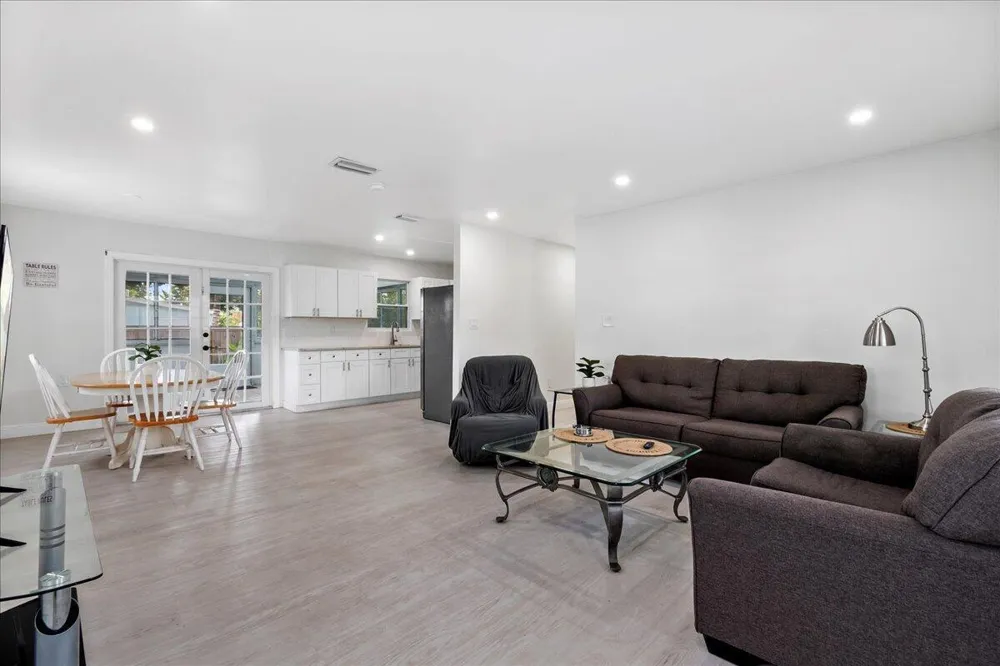 503 PENNOCK LANE Jupiter, FL 33458