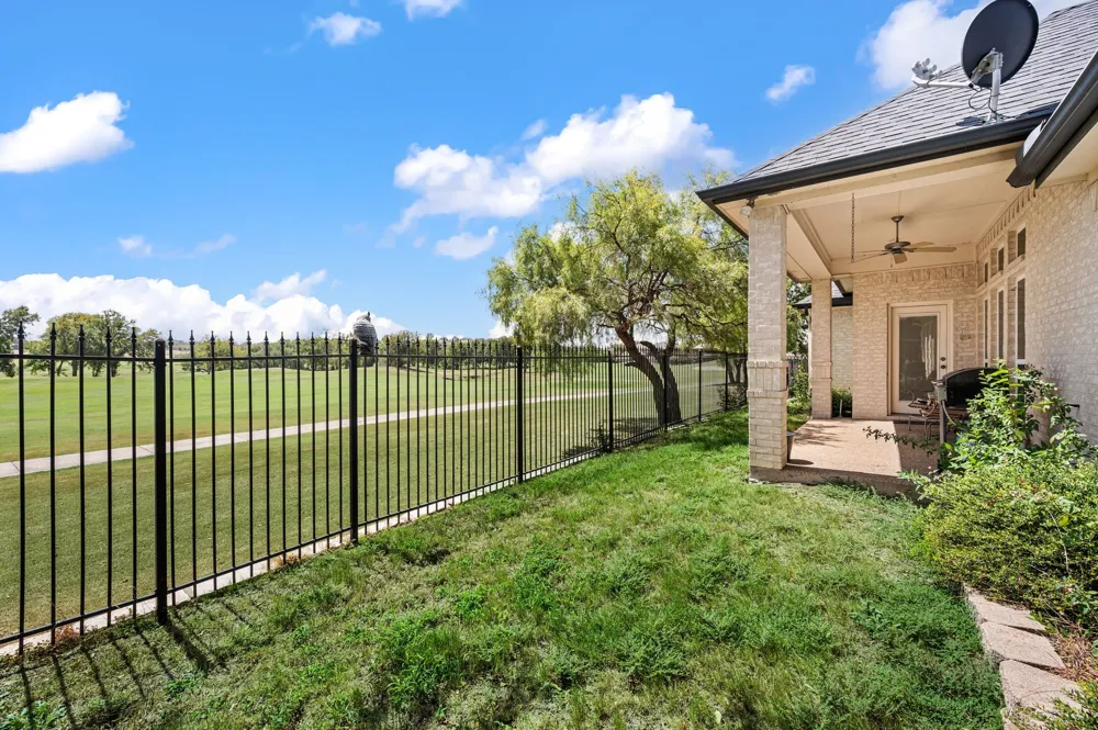 10701 Whitestone Ranch Road Benbrook, TX 76126