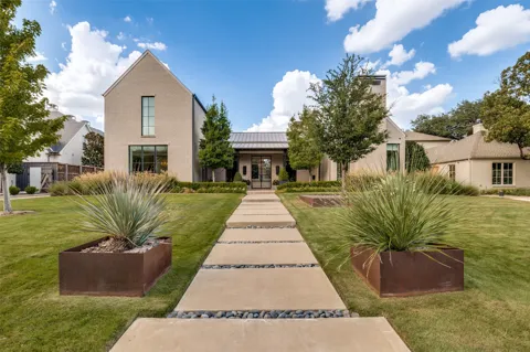 4447 Alta Vista Lane