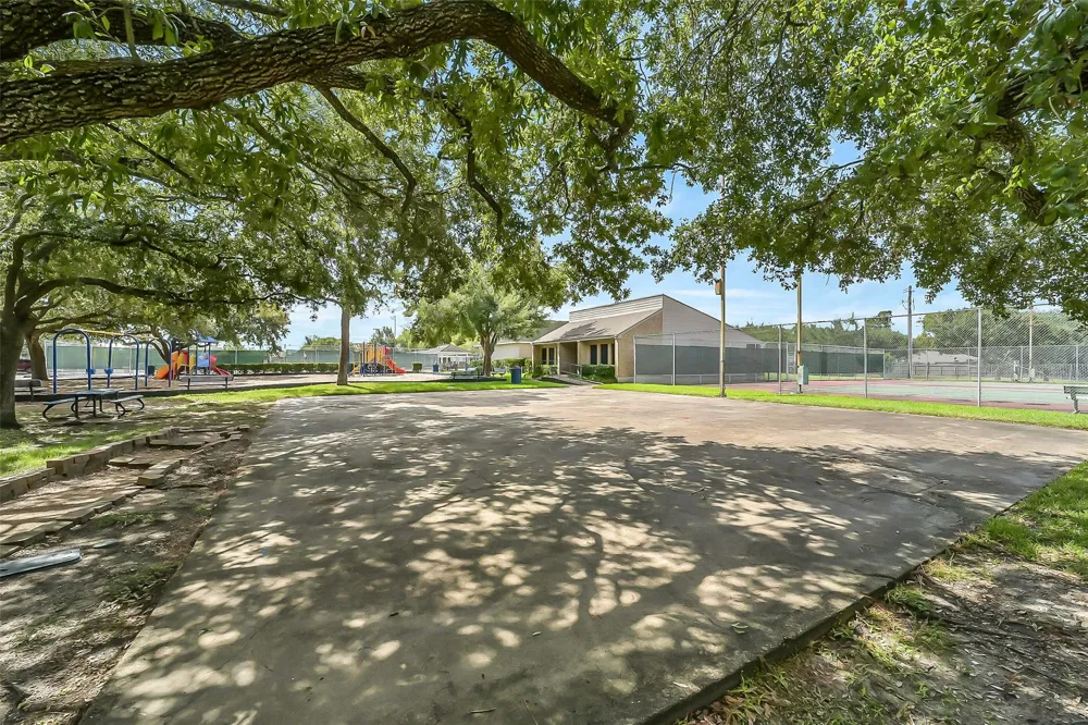 12326 Brandywyne Drive Houston, TX 77077