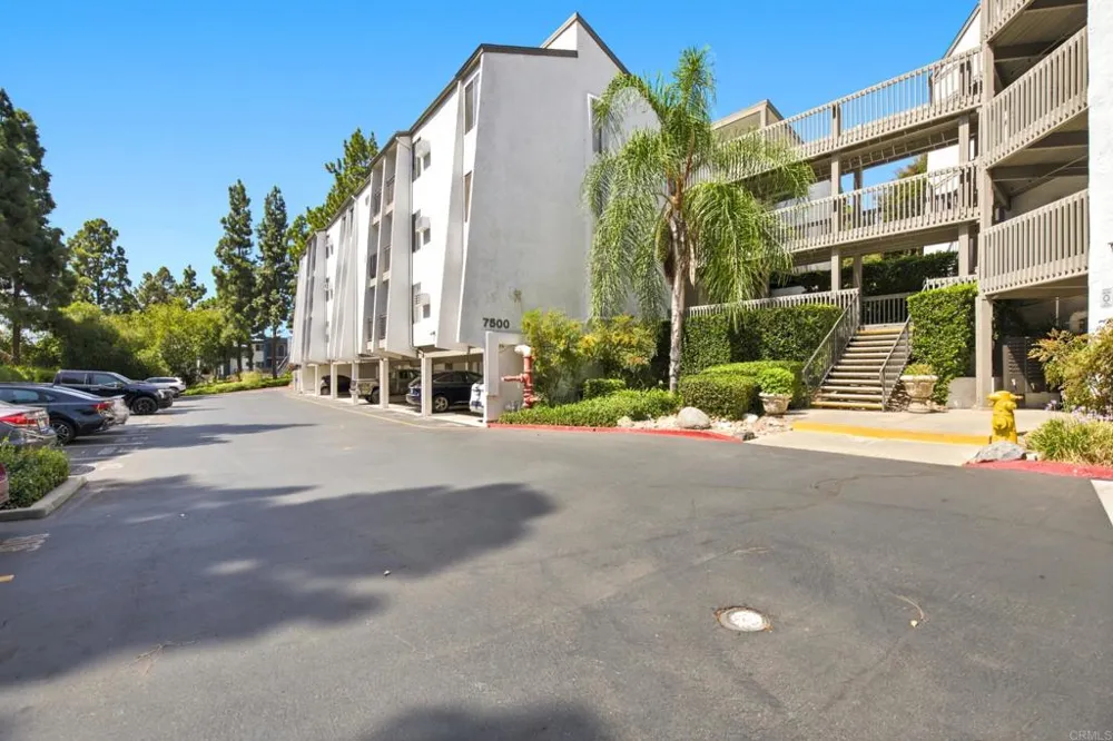 7500 Parkway Drive #207 La Mesa, CA 91942