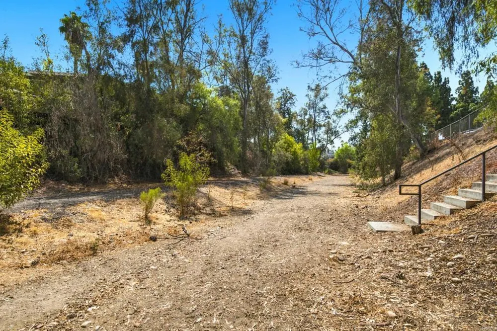 7500 Parkway Drive #207 La Mesa, CA 91942