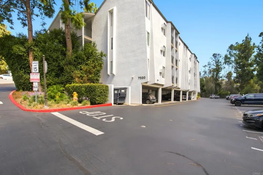 7500 Parkway Drive #207 La Mesa, CA 91942