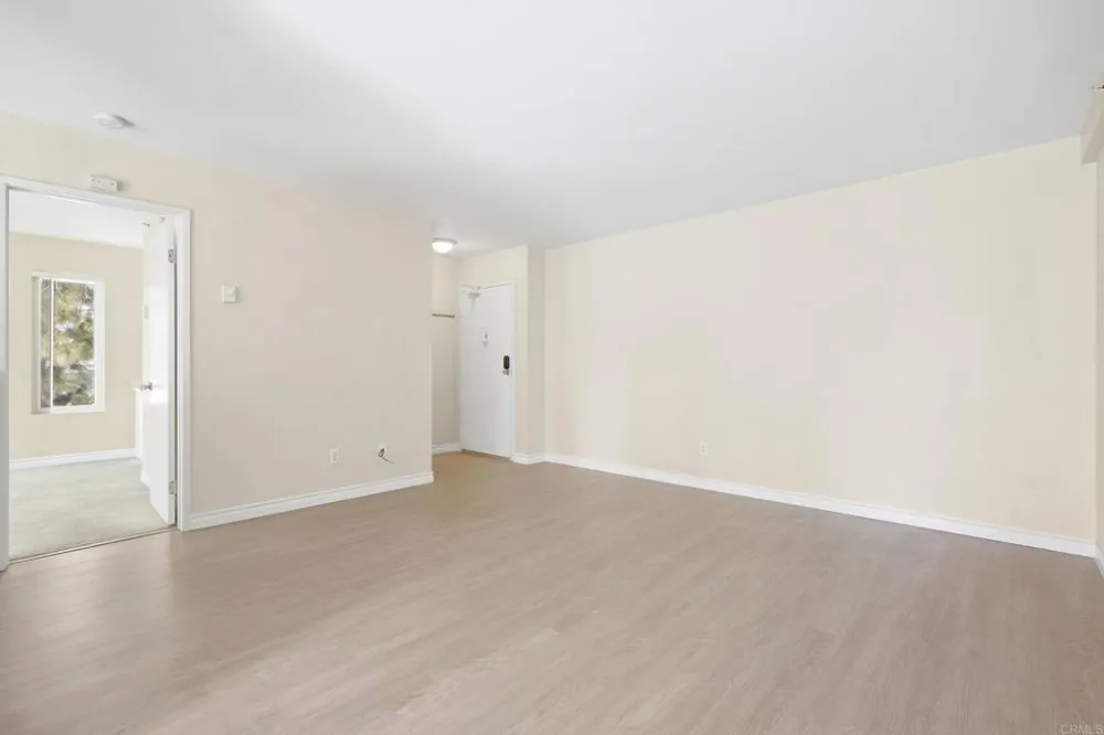 7500 Parkway Drive #207 La Mesa, CA 91942