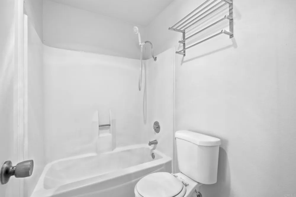 7500 Parkway Drive #207 La Mesa, CA 91942