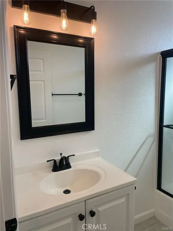10037 Samoa Avenue #11 Tujunga, CA 91042