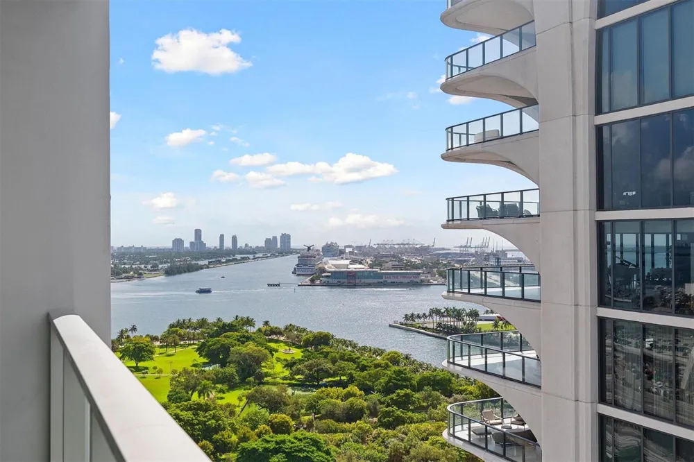 1040 Biscayne Boulevard #1908 Miami, FL 33132